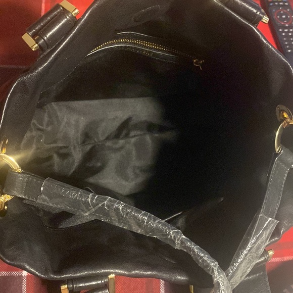 Joelle Hawkins Big black handbag - Picture 8 of 9